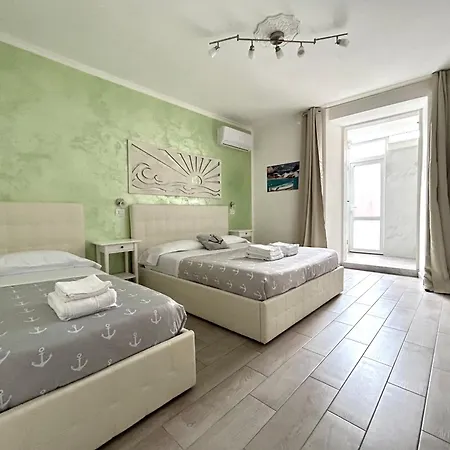 게스트하우스 Fezzano / Portovenere Stilish Double With Sea View, Balcony Or Small Courtyard 3*