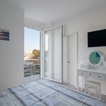Fezzano / Portovenere Stilish Double With Sea View, Balcony Or Small Courtyard 3*