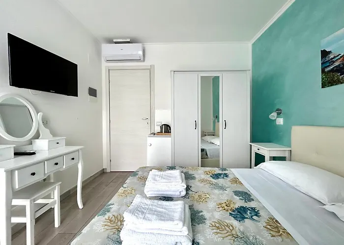 بيت ضيافة Fezzano / Portovenere Stilish Double With Sea View, Balcony Or Small Courtyard 3*