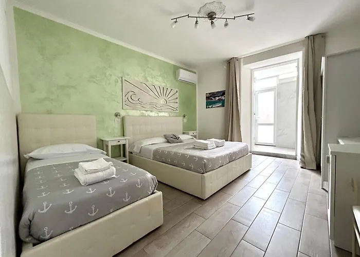 Vendégház Fezzano / Portovenere Stilish Double With Sea View, Balcony Or Small Courtyard 3*
