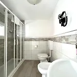 Fezzano / Portovenere Stilish Double With Sea View, Balcony Or Small Courtyard Gasthof