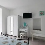 Fezzano / Portovenere Stilish Double With Sea View, Balcony Or Small Courtyard Gasthof
