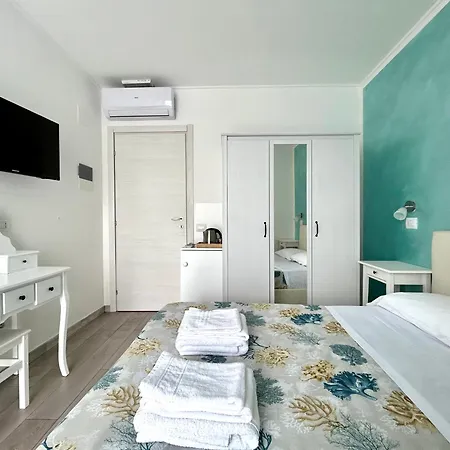 Vendégház Fezzano / Portovenere Stilish Double With Sea View, Balcony Or Small Courtyard 3*