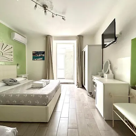 Affittacamere Fezzano / Portovenere Stilish Double With Sea View, Balcony Or Small Courtyard