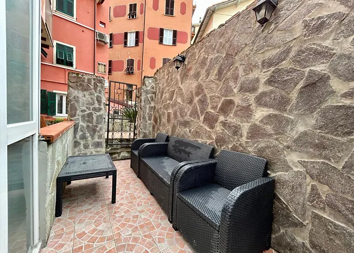 Fezzano / Portovenere Stilish Double With Sea View, Balcony Or Small Courtyard Pensión 3*