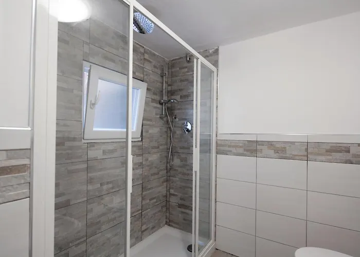 Fezzano / Portovenere Stilish Double With Sea View, Balcony Or Small Courtyard Gasthof